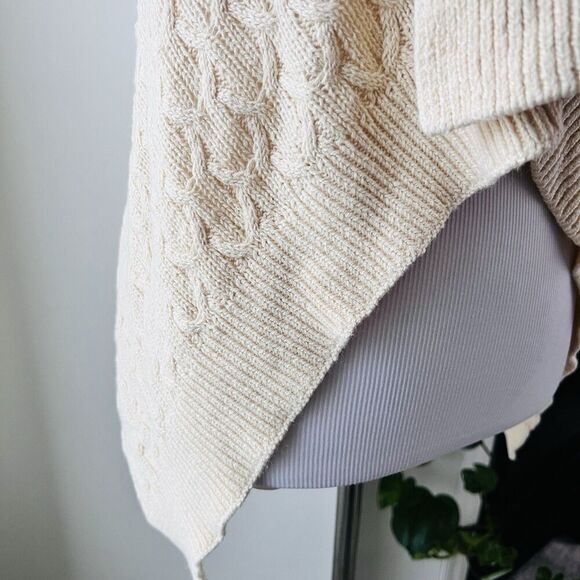 Banana Republic Cream Knitted Short Sleeve Shrug Sweater Size Small - Picture 3 of 6